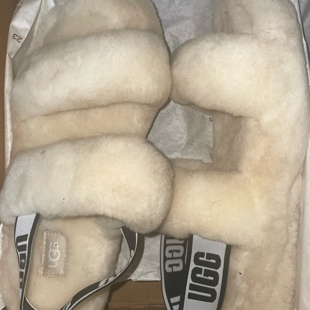 UGG Cream Fluffy Sandals